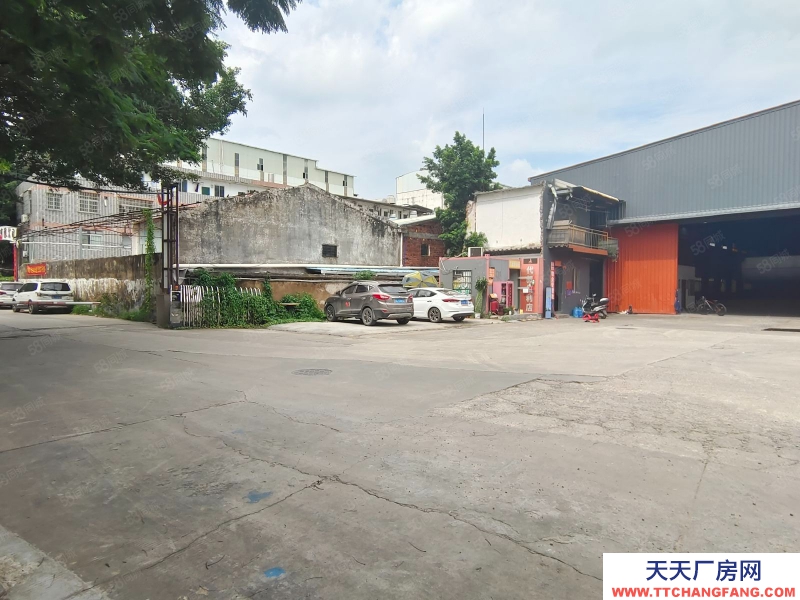 (出租) 广州白云物业直租！2000方高仓，门口可同停2条大柜车，物流业必选地