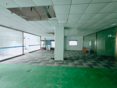 (出租) 深圳龙岗精装修！5百平起分租平湖工业园楼上2千平厂房仓库出租车位充足图3