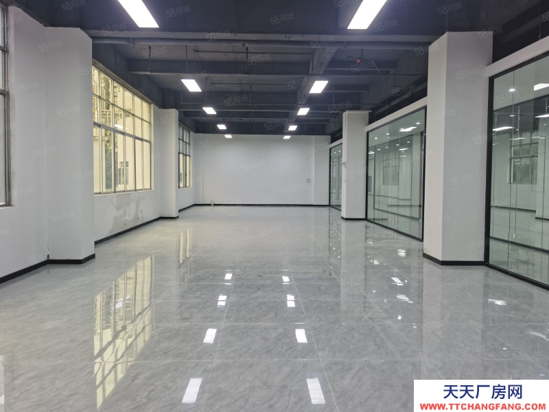 (出租) 深圳龙岗中心城地铁口电商产业园办公室320平低价出租地铁口易招工