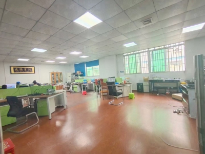 (出租) 深圳宝安福永地铁站原房东带红本1000平方厂房仓库出租可分租整租图1