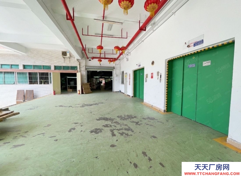 (出租) 深圳南山西丽地铁口附近750平出租带卸货平台仓库