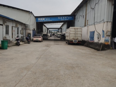 (出租)南宁市靠近江南大道交通便利，有监控保安，证件齐全可办理营业执照。图1