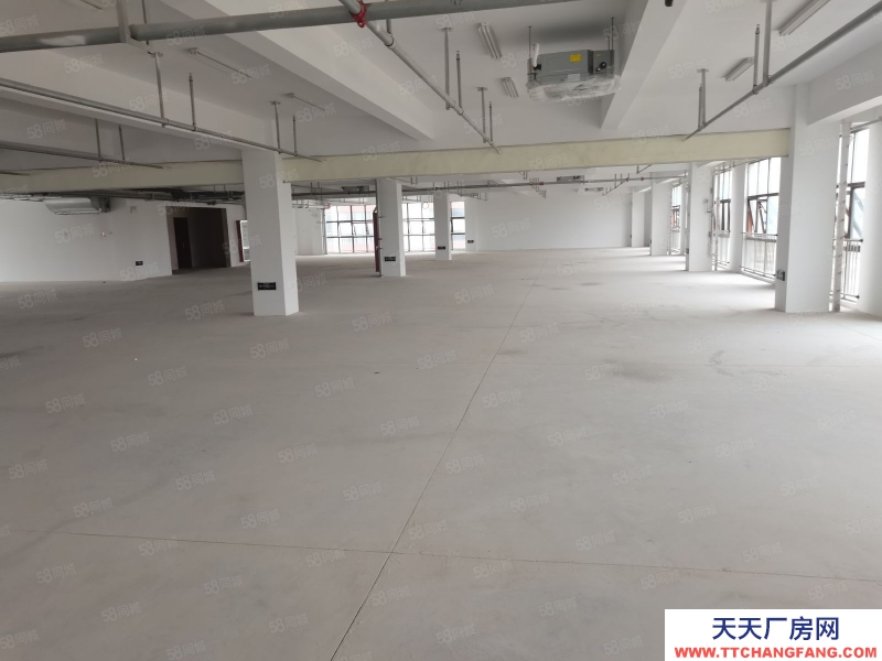 (出租)淮南田家庵 大间仓库 仓储中心 有多部电梯 可带办公室 价格可议随时看。