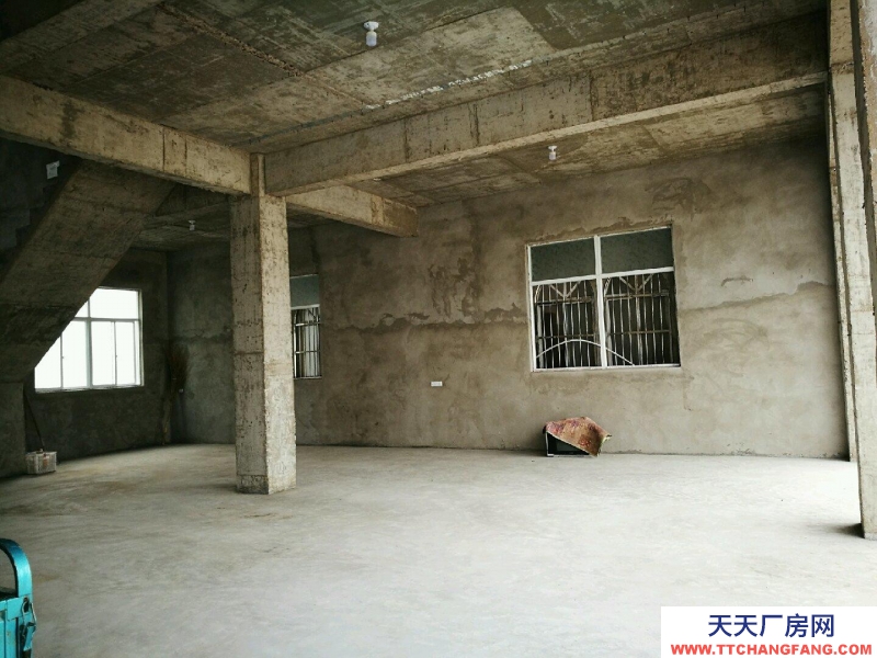 (出租) 淮南凤台二桥与茅仙洞大门口，紧贴102省道仓库或商铺出租