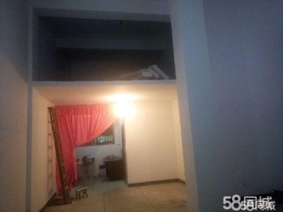 株洲市荷塘区向阳广场附近，交通便利，停车方便图1