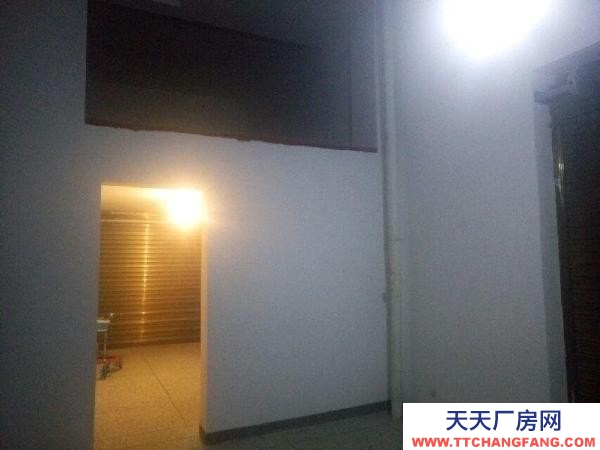 株洲市荷塘区向阳广场附近，交通便利，停车方便