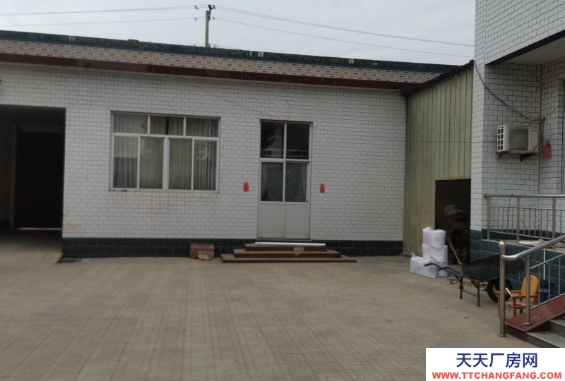 保定 雄县 库房面积不大，有门市，有正房住人