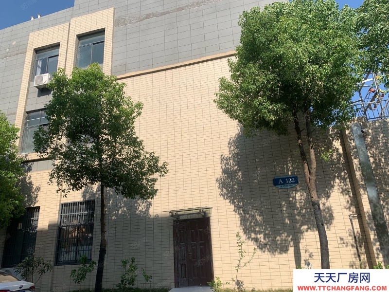 (出售)阜阳颍泉 佳海A区厂房带大院子！中心主道路旁边！位置全工业区好！