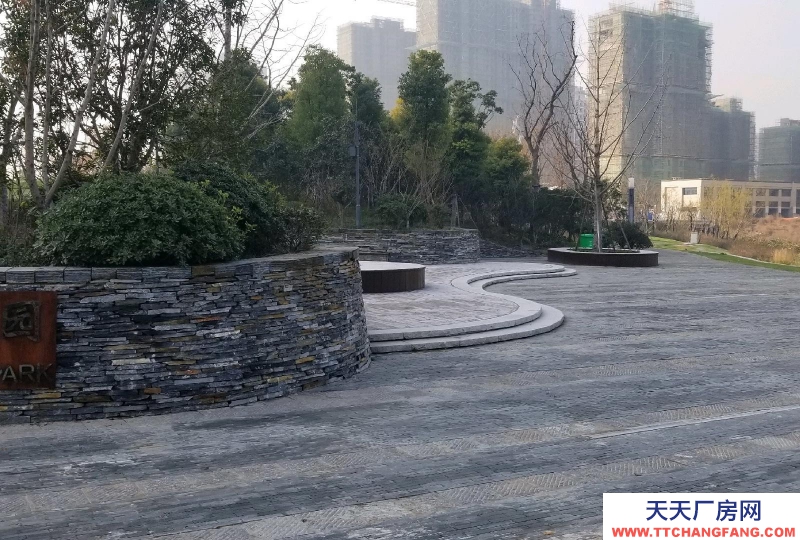 (出售) 阜阳颍泉厂房，仓库急售，价格好谈。环境好，位置好!转角