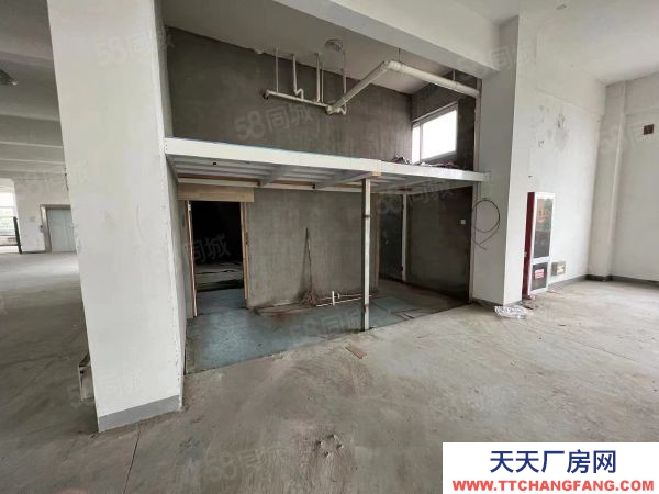 苏州市相城区元和二楼仓库，5吨大货梯，2.5x4，17米5进出方便。