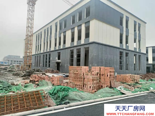 株洲市石峰区出售云龙示范区双拼多层厂房