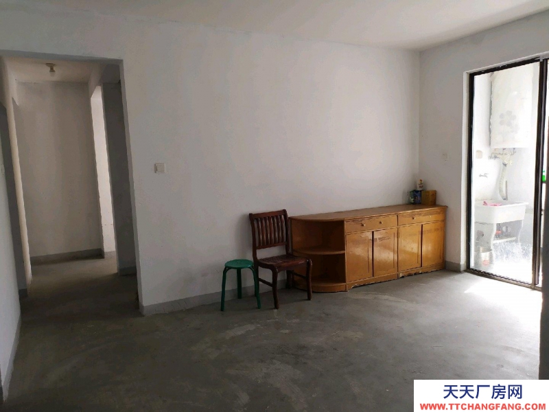 (出租) 安庆迎江此房有4个房间，两个厅，卫生间都有。居家，办公都可以。