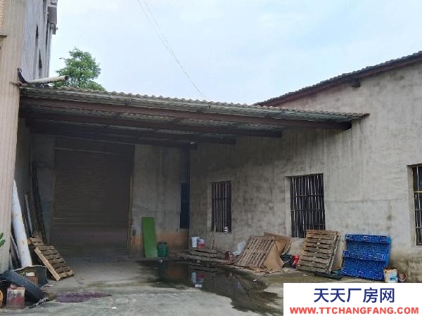 益阳市赫山区砖砌房，周边无住户。