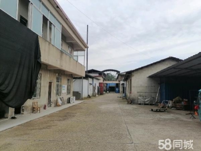 益阳市南县区厂房靠近沱江，能方便进出大货车。有上下2层仓库，带2套货梯。图3