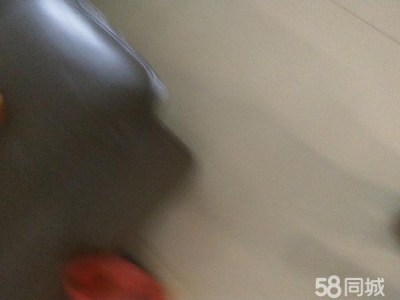 益阳市南县区近县城，马路边，交通便利！离中心学校、近桃小学都近！