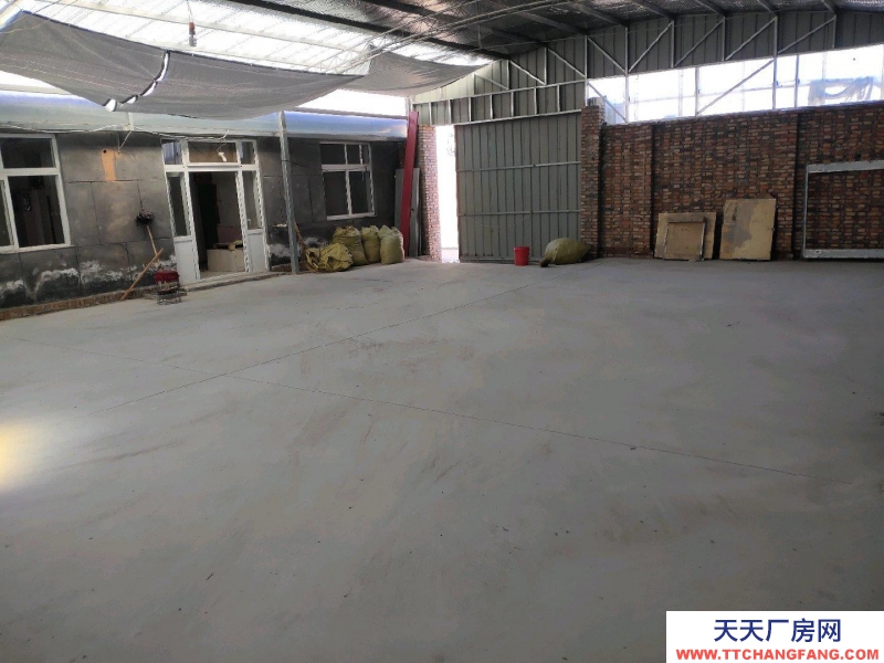 (出租) 天津静海面积280至350平米，出入方便，能进车，有水有电