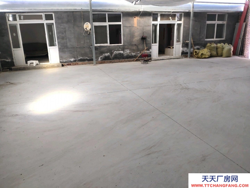 (出租) 天津静海面积280至350平米，出入方便，能进车，有水有电