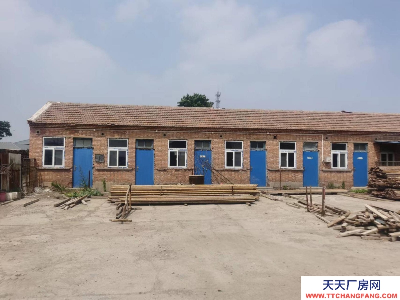 (出租) 天津静海良王庄乡四小屯村利和集团院内仓库六间平房