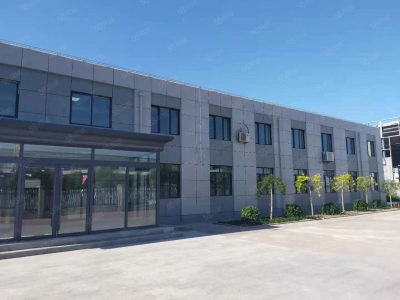 (出租) 天津津南厂房挑高13米配有天车，办公食宿配套齐全，适合金属钢构等行业图1