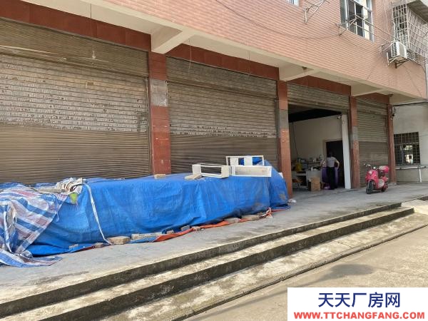 常德市津市区自建楼房四间宽敞门面