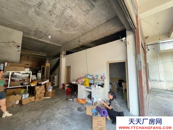 常德市津市区自建楼房四间宽敞门面