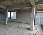 (出租) 黄冈浠水国道旁，场地宽大，室内框架结构，每层净空180㎡，四层。
