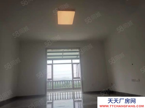 衡阳市石鼓区北二环蓑衣塘，厂房仓库都可以，交通方便
