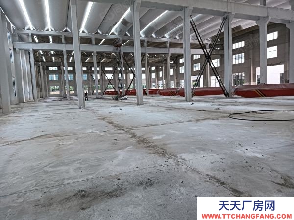 无锡宜兴经开区2800平可分租1400平标准厂房仓库出租，有行车