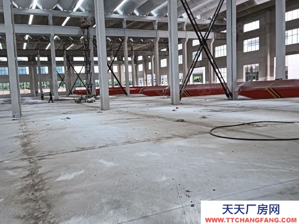 无锡宜兴经开区2800平可分租1400平标准厂房仓库出租，有行车