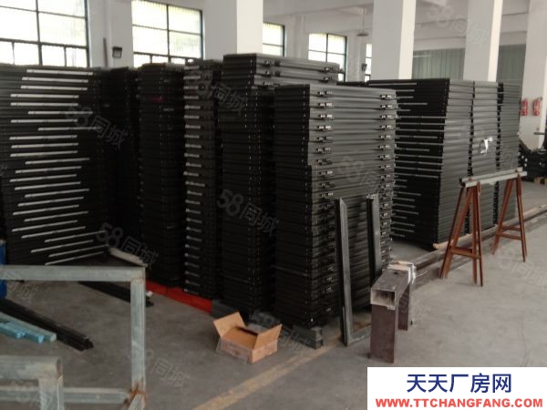 无锡江阴周庄工业园，独门独户3400平，集体土地，一切配套齐全。