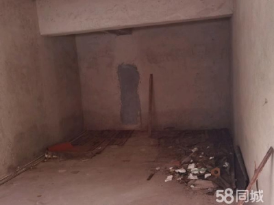 衡阳市蒸湘区  此仓库位于小区核心位置小区物业服务周全而且存放物资安全图1