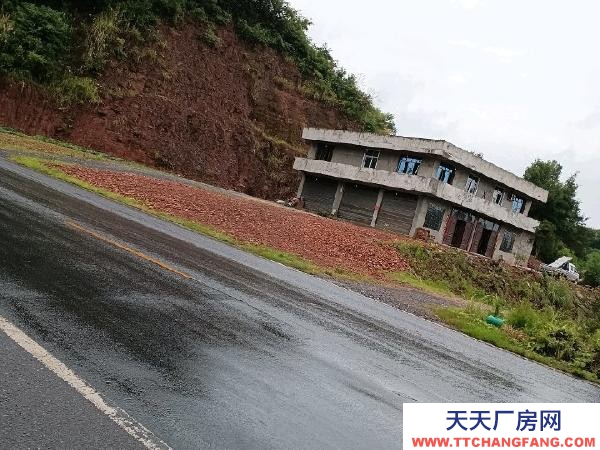 衡阳市衡阳县建筑面积上下两层750平方，另外有1500平方的场地，
