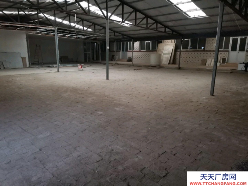 廊坊 安次  三项电，有水，人，整体出租，位置在西外环芦庄村，交通方便