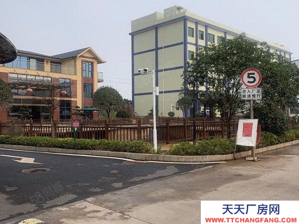 衡阳市衡南县三塘工业园区，同心园食品有限公司内有厂房仓库招租中
