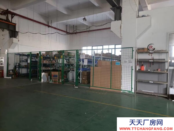 无锡滨湖胡埭1000平方标准厂房，有环氧地坪，有行车，近国道