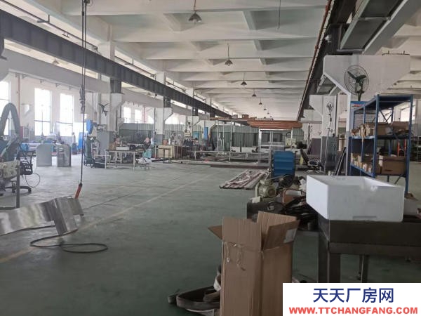 无锡滨湖胡埭1000平方标准厂房，有环氧地坪，有行车，近国道