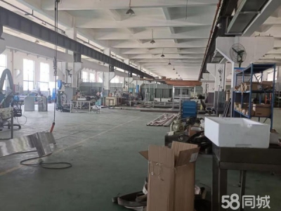 无锡滨湖胡埭1000平方标准厂房，有环氧地坪，有行车，近国道图7