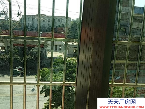 衡阳市常宁市 门面出租，三层，可单租，600平方米