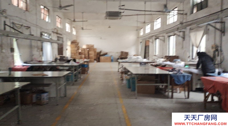 宁波北仑(出售) 小港戚家山工业区。土地2亩。厂房2100平。位置好.独门.院