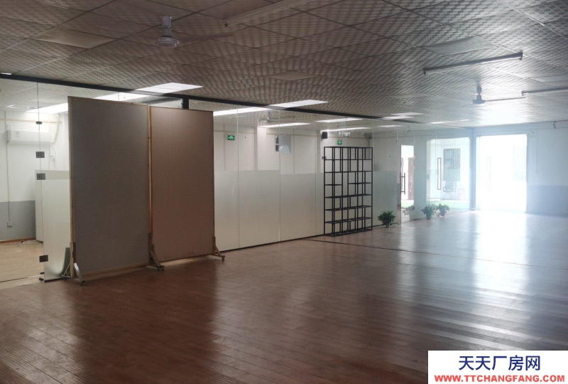 (出租)西安雁塔 独门独院，环境优美安静，院子位置沿街交通便利。