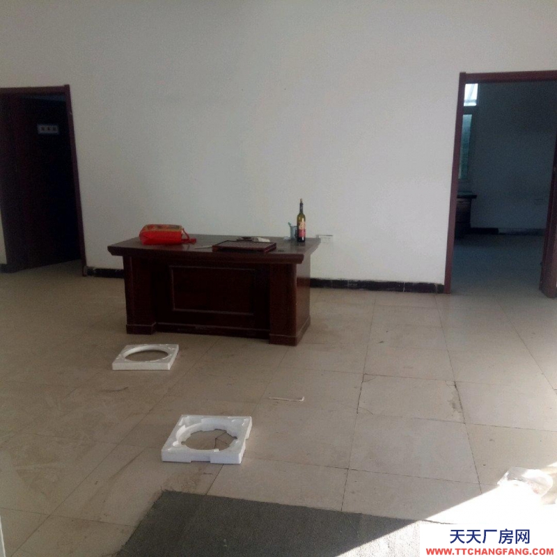 (出租) 西安莲湖方欣市场附近阁老门村独门独院仓库出租