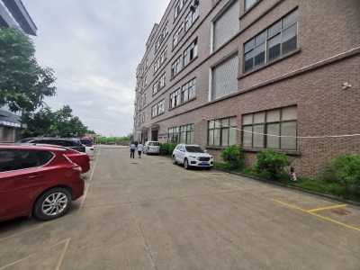 (出租) 中山石歧新出全新精装修标准厂房1300平大小面积可分租5吨电梯图1