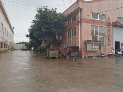 (出租) 中山西区新出单一层路边厂房800平空地大可进大车价格钜惠图1