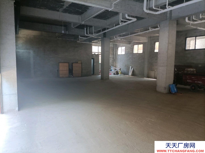 (出租)西安高陵 仓库火热出租中！南北通透道路畅通有水电三项