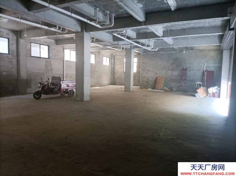 (出租)西安高陵 仓库火热出租中！南北通透道路畅通有水电三项
