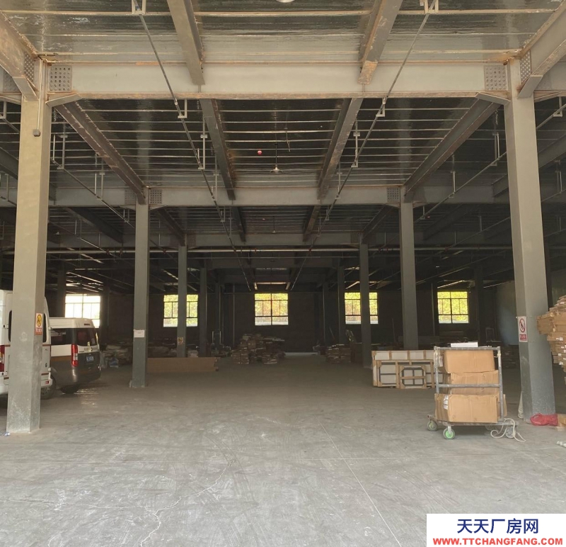 (出租) 西安蓝田全新标椎厂房，可自由分割，成熟工业区，配备齐全