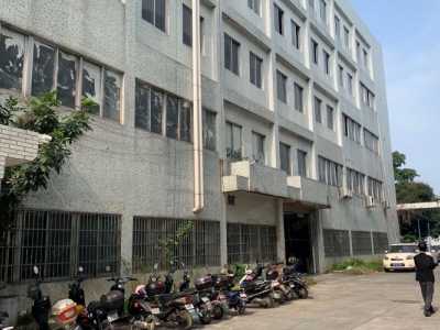 (出租) 中山三乡标准厂房（1050平方楼上）现成装修办公室有地坪漆图3