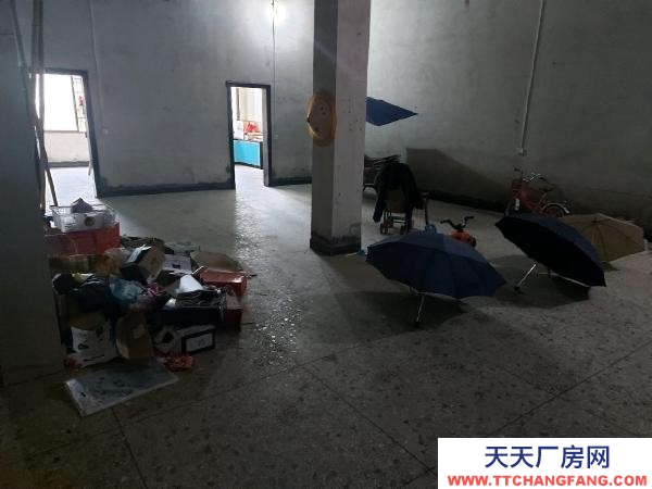 衡阳市常宁市 交通方便，可进出大车装卸货物，