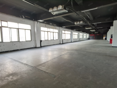 (出租) 西安雁塔高新区，太白南路地铁口，工业厂房，带空调，整层出租！图2