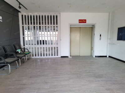 (出租) 西安雁塔高新区，太白南路地铁口，工业厂房，带空调，整层出租！图5